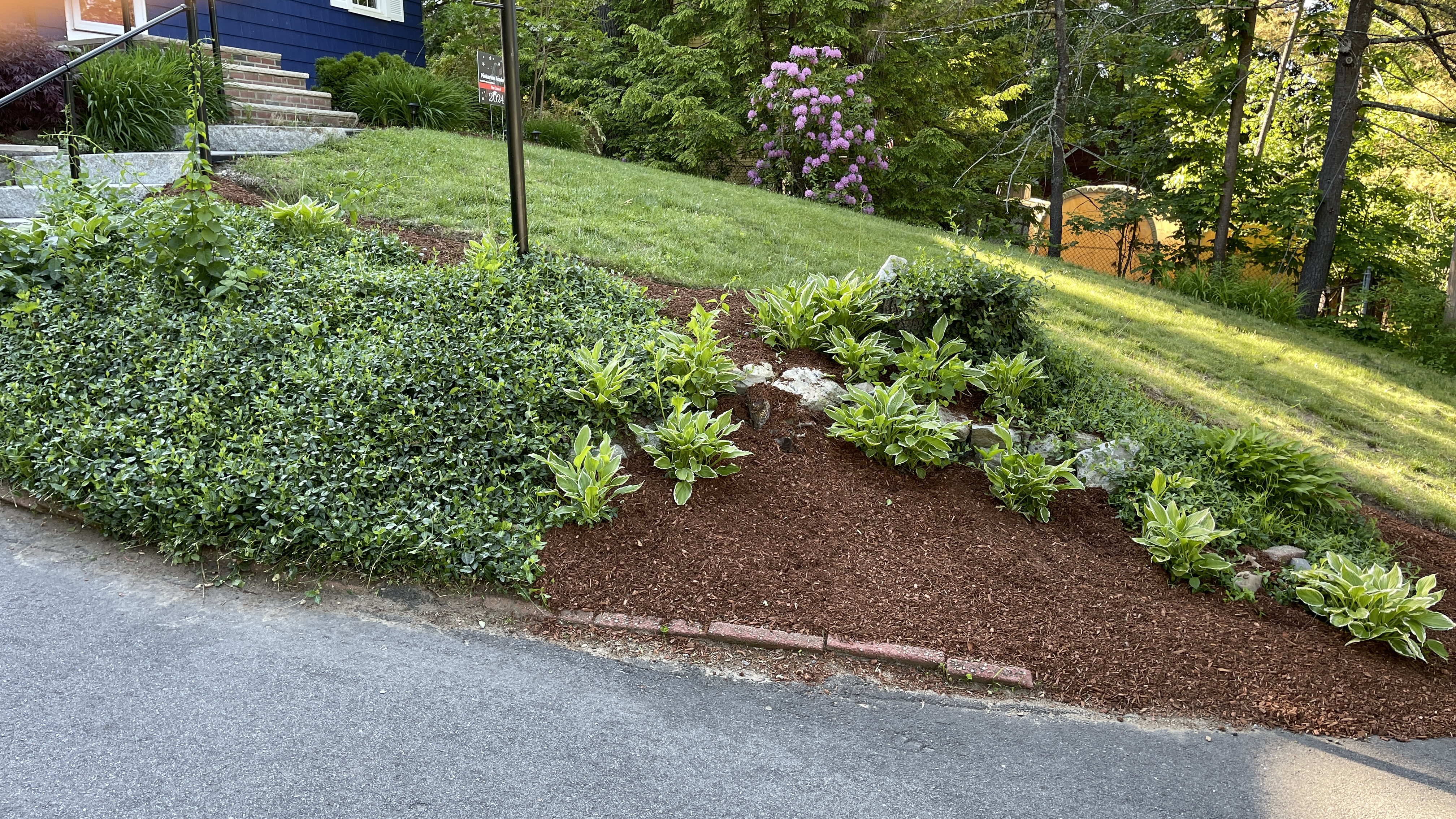 High Quality Mulch Install and Bed Maintenance Performed in Windham, New Hampshire